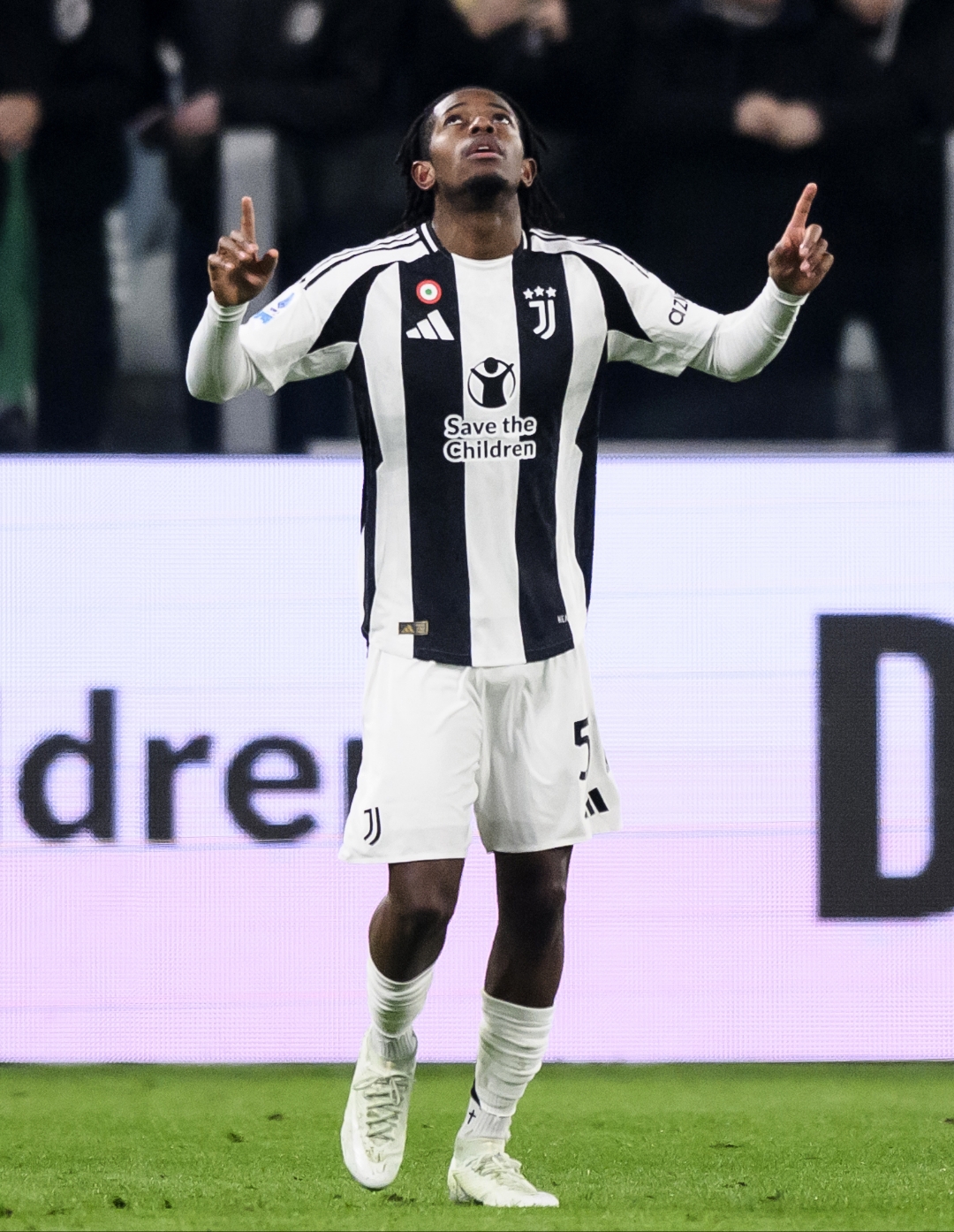 开云体育在线-关于尤文图斯防线连续被破,卫冕之路艰难的信息