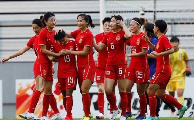 韩国女足队主场作战，精彩表现赢得观众喝彩