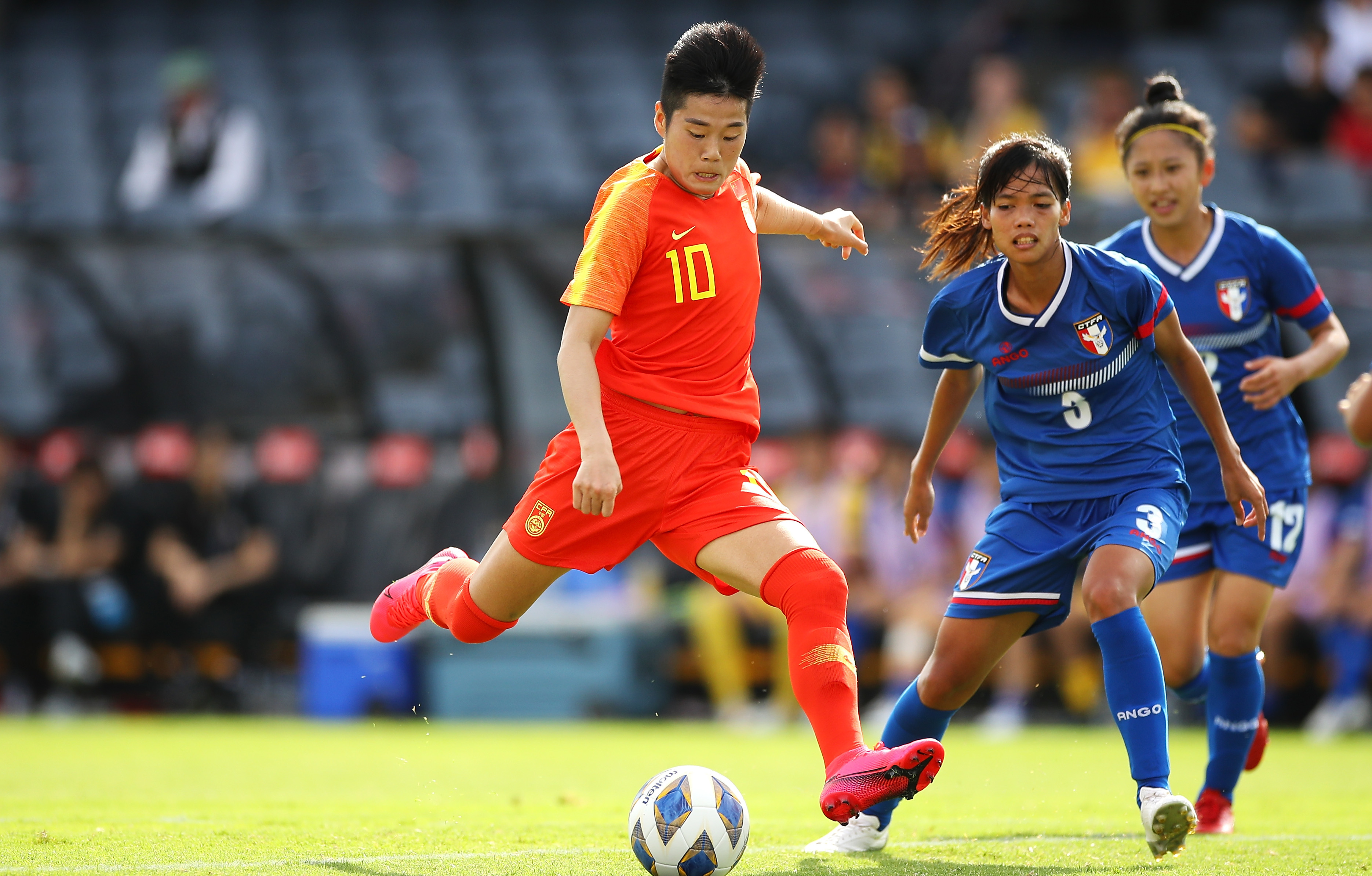 日本女足赢得连胜，稳坐小组榜首