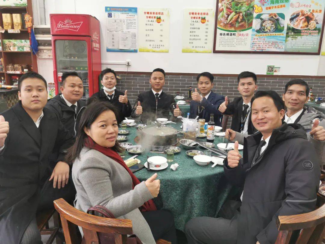 关于重庆光虎队勇往直前,为球迷奉献绝佳赛事的信息 关于重庆光虎队勇往直前,为球迷奉献绝佳赛事的信息