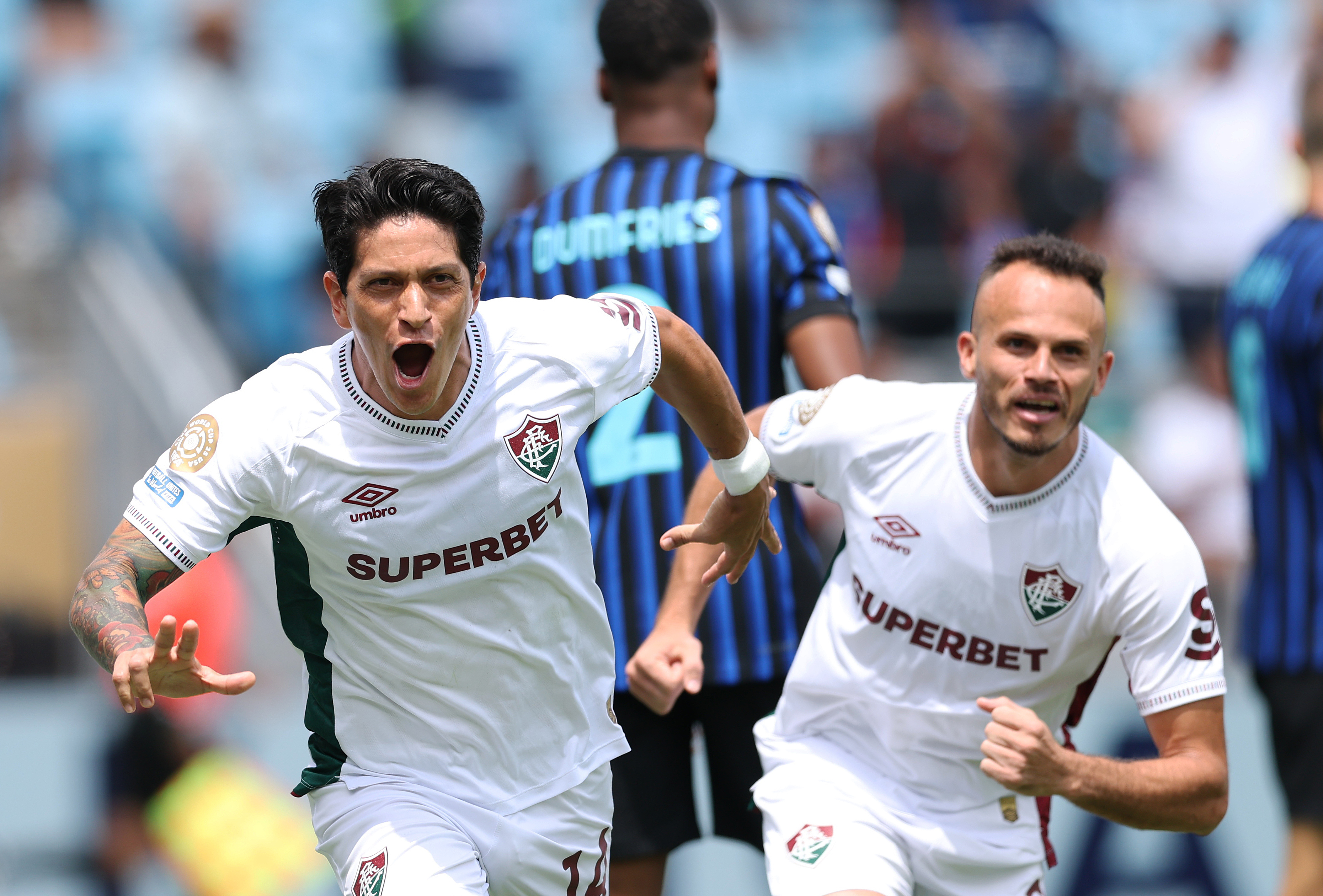 国际足球比赛场上球员体能不逊色 国际足球比赛场上球员体能不逊色