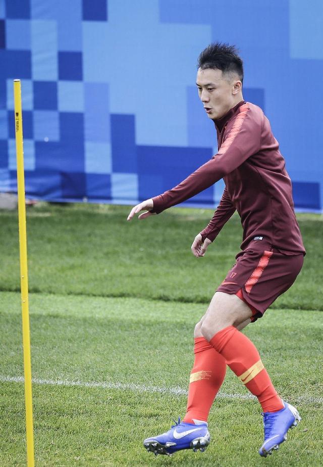 上海队在比赛中获得胜利,表现不俗 上海队在比赛中获得胜利,表现不俗