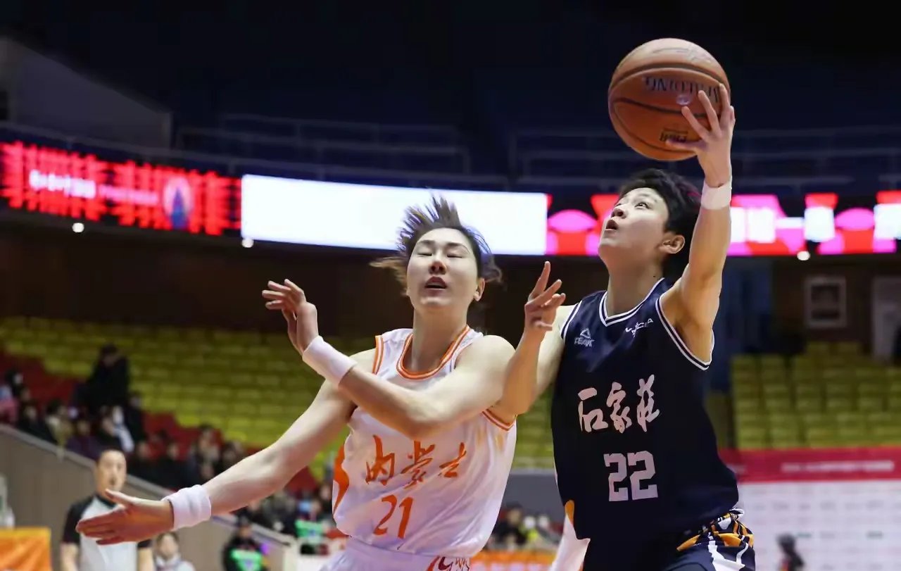 摩纳哥将与博鲁西亚门兴展开激烈争斗 摩纳哥将与博鲁西亚门兴展开激烈争斗