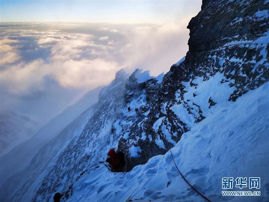 开云体育平台APP-俄罗斯花游队首次登顶，优美动作令人震撼