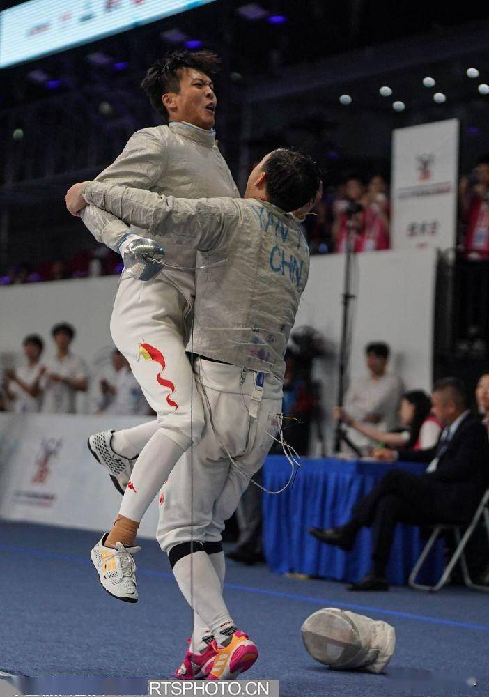 日本击剑选手成功逆袭,冲破重围的简单介绍 日本击剑选手成功逆袭,冲破重围的简单介绍