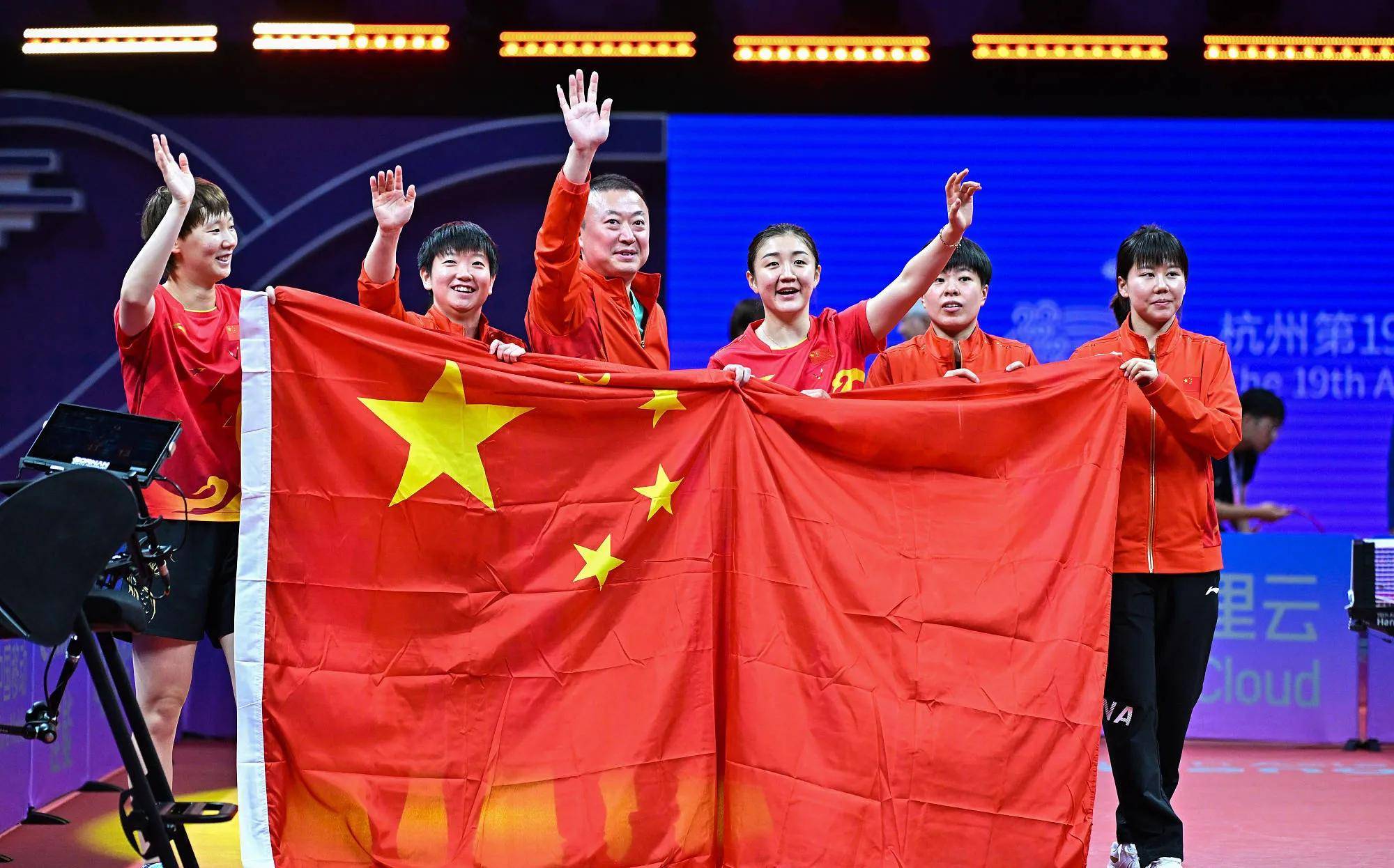 开云体育入口-骁勇善战,各国选手在激烈赛场上争夺桂冠