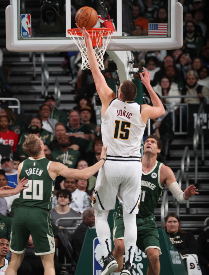 包含雄鹿轻取步行者,取得三连胜的词条 包含雄鹿轻取步行者,取得三连胜的词条