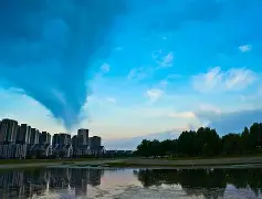 开云体育官方网站-场上风云变幻,劲旅热战引发疯狂尖叫