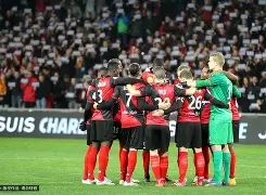 开云体育中国-甘冈球队锋线火力强劲,难以阻挡