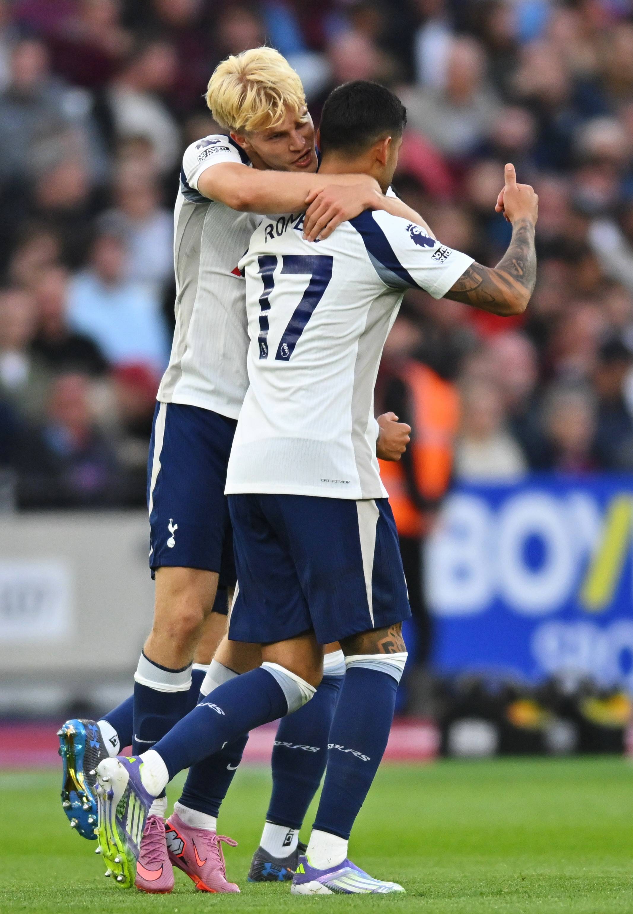 开云体育入口-包含热刺战平西汉姆联,保持不败纪录的词条