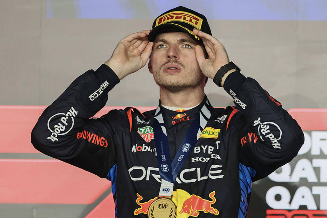 开云体育入口-阿斯顿马丁轻取梅赛德斯,维斯塔潘统治全场的简单介绍