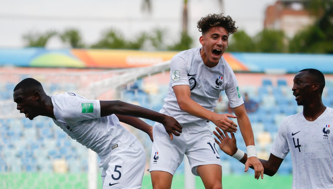 法国队横扫奥地利队,张继科点燃赛场 法国队横扫奥地利队,张继科点燃赛场