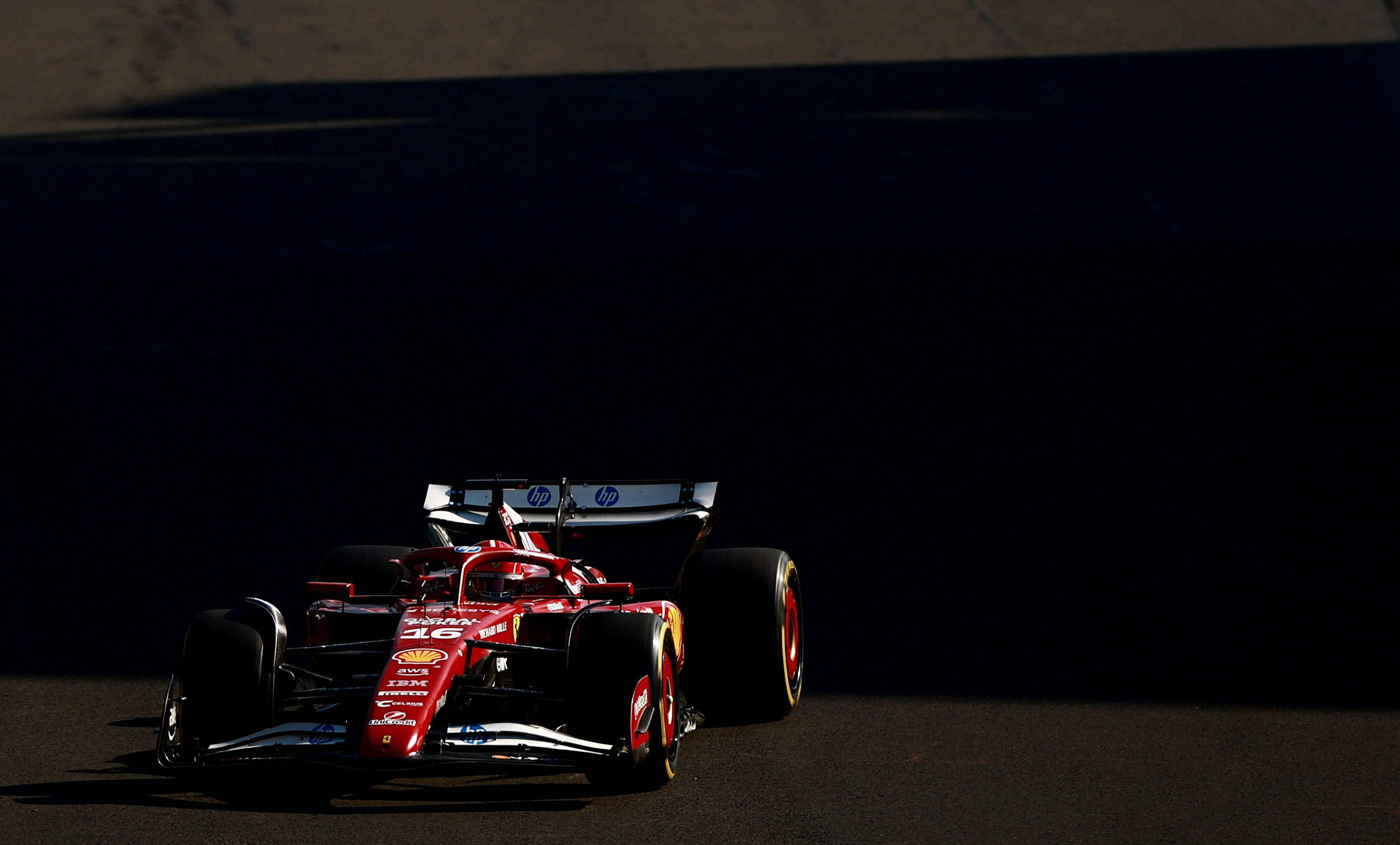 开云平台-包含法拉利绝杀梅赛德斯,诺里斯惊艳四座的词条