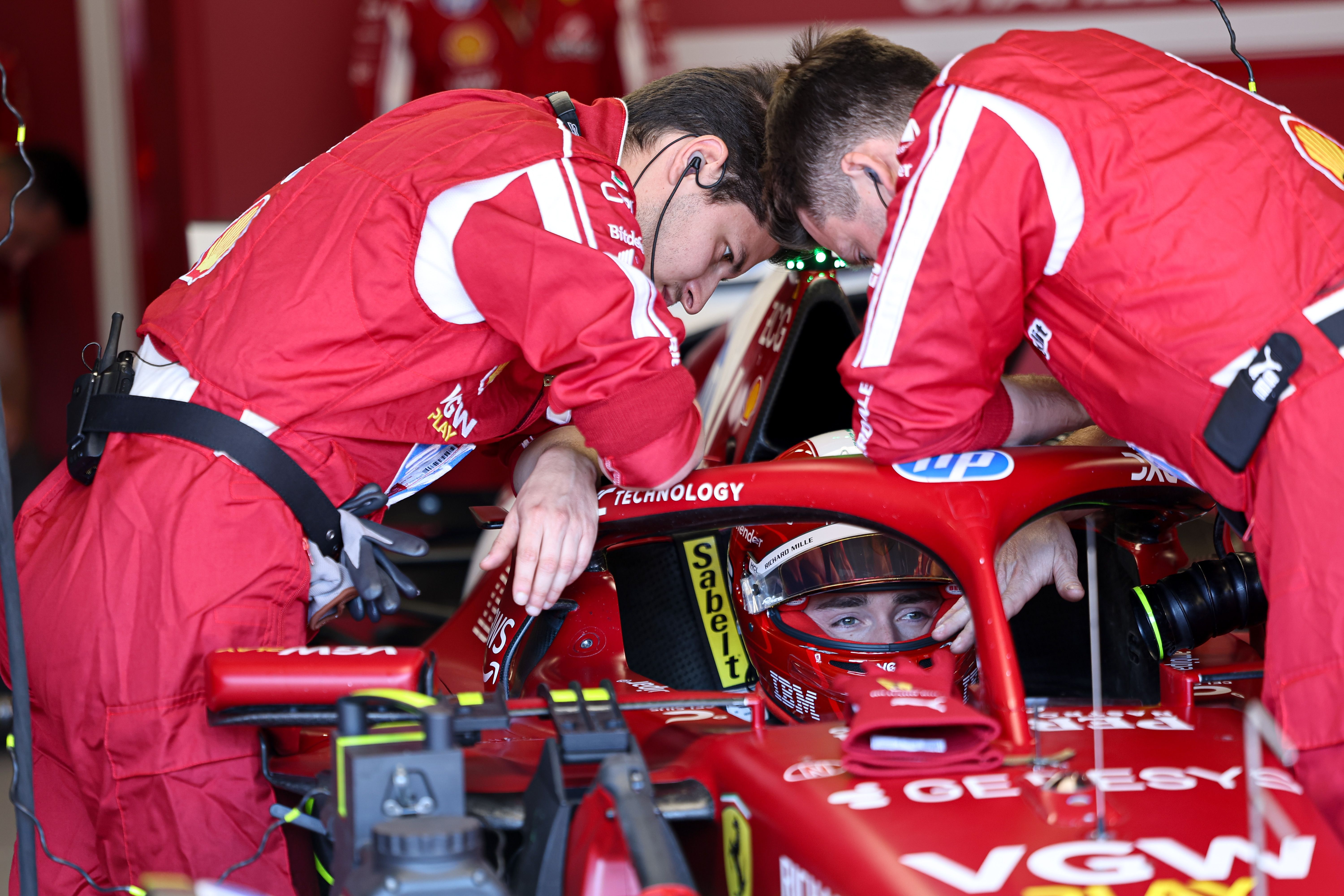 关于哈斯车队险胜雷诺车队,维斯塔潘惊艳四座的信息 关于哈斯车队险胜雷诺车队,维斯塔潘惊艳四座的信息