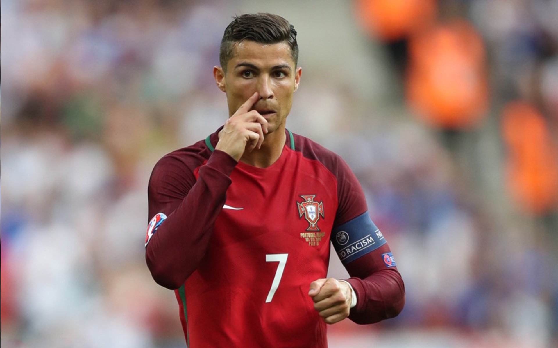 跨越时空的对决,AC米兰硬仗取胜哥伦比亚,阿拉巴在欧冠决赛接管比赛