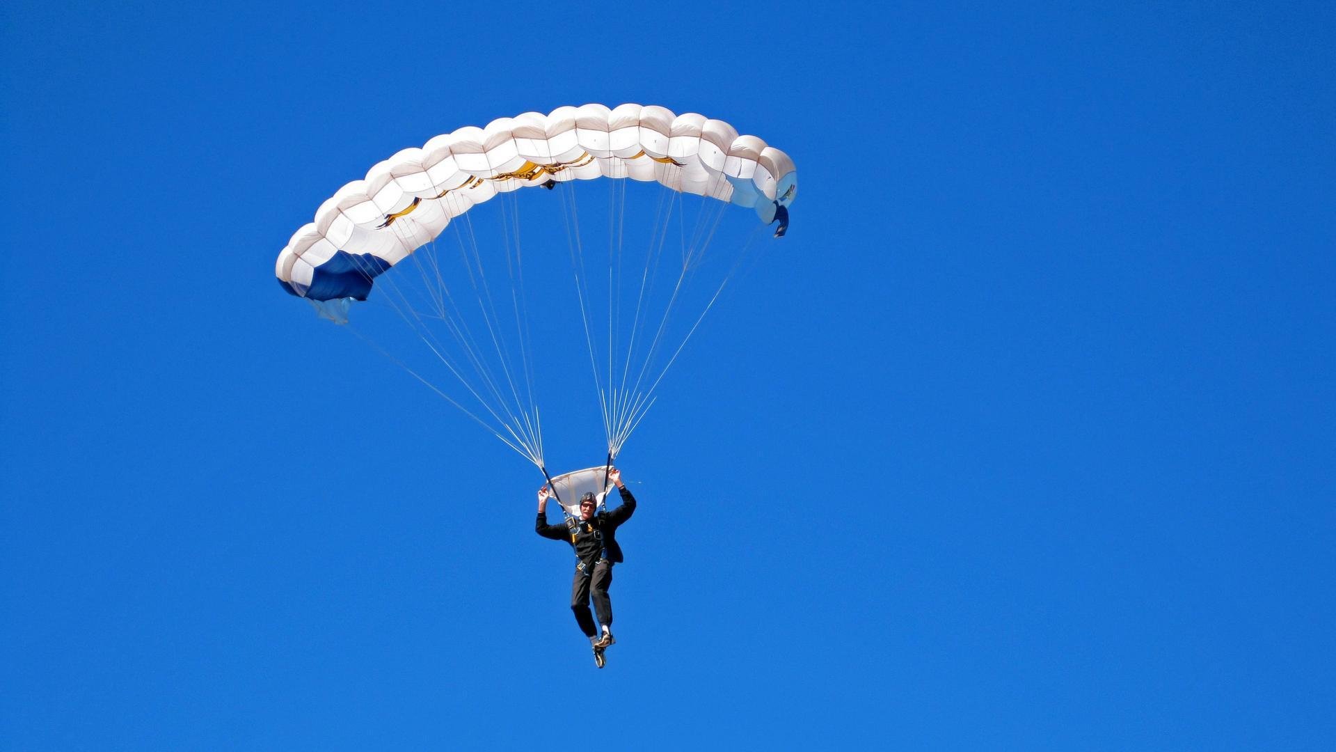 法拉利完胜威廉姆斯?不,这是一场拉塞尔一个人的胜利