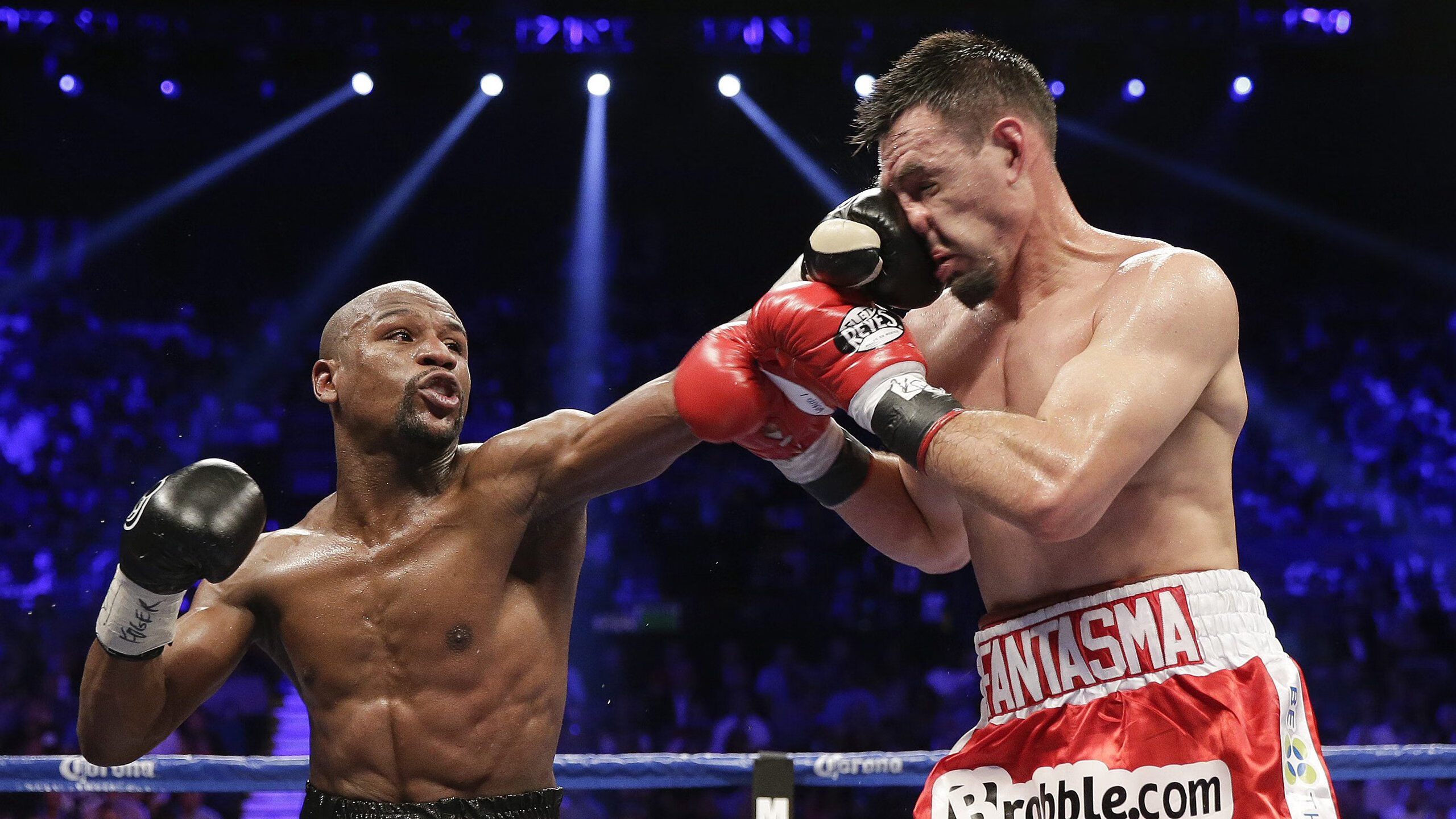 阴影里的光，当德国队欢呼时，一个华裔少年的孤勇胜利